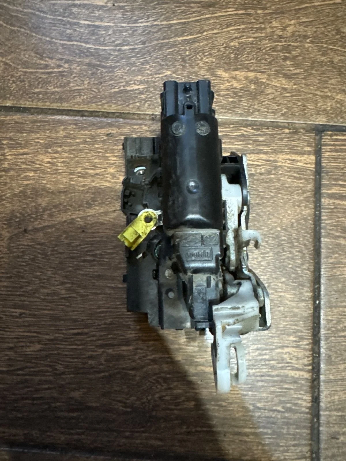 Замок двери задней левой ВАЗ (LADA) Largus I (2012—2021)