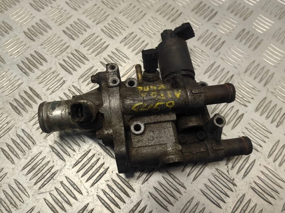 Корпус термостата Opel Astra H