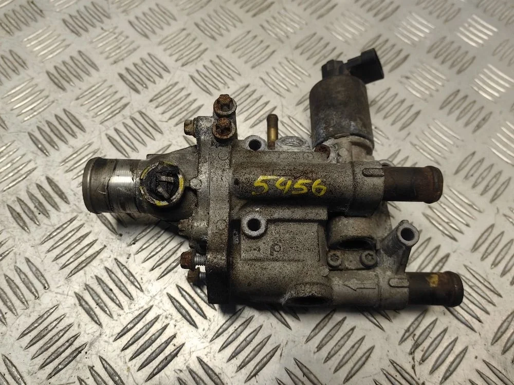 Корпус термостата Opel Astra H