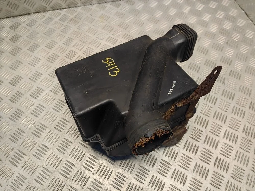 Корпус воздушного фильтра  Kia Cerato I