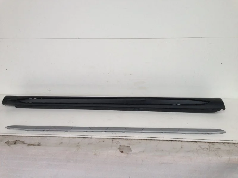 Накладка порога Mercedes-Benz Gla-Klasse 2013-2017 A1566980854 X156, правая