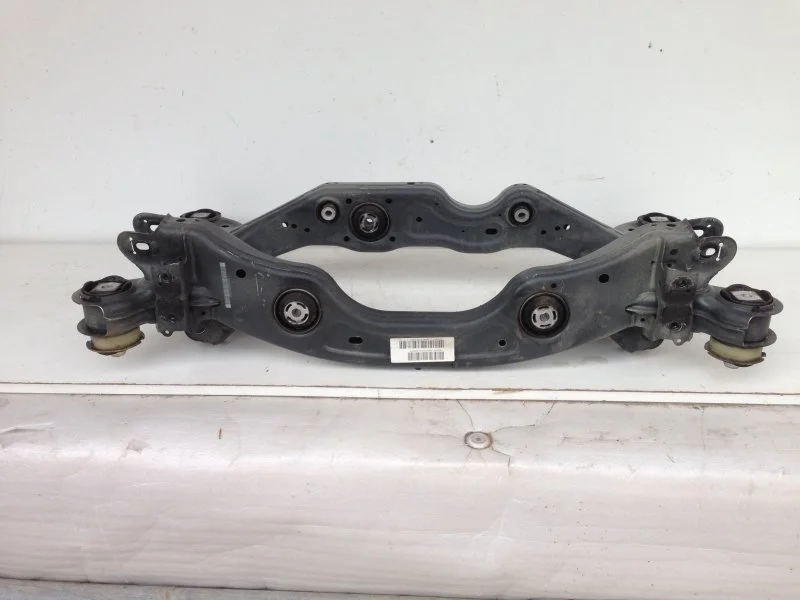 Подрамник Mercedes-Benz Cla-Klasse 2016-2019 A2463501108 C117, задний