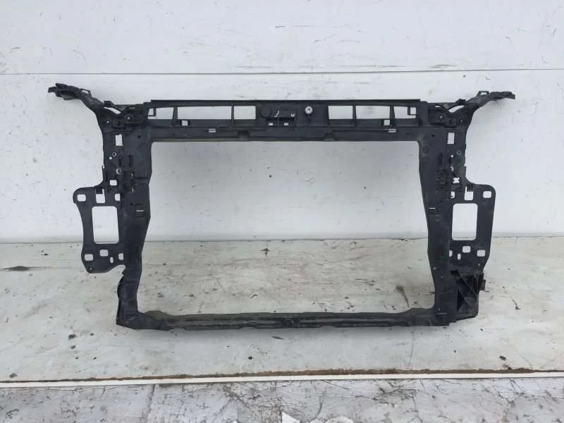 Панель передняя Audi Q3 2018-2022 83A805594 2, передний