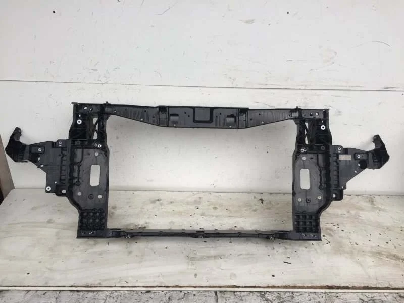 Панель передняя Kia Stinger 2014-2020 64101J5000 1, передний