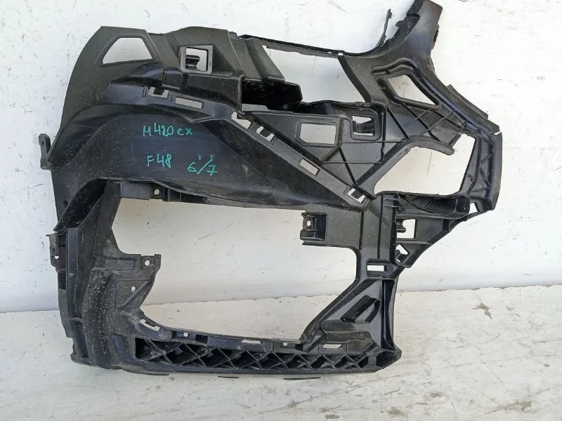 Кронштейн бампера BMW X1 2015-2020 51117954216 F48, передний правый