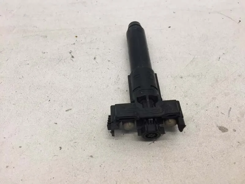 Форсунка омывателя фары Lexus RX 2019-2022 8520748120 4, передняя