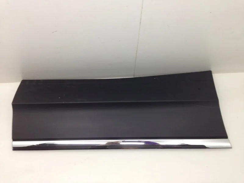 Накладка на дверь Volkswagen Tiguan 2016-2020 5NA854950N 2, задняя левая