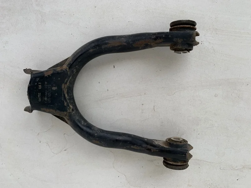 Рычаг подвески Audi A6 1997-2004 8E0505323D C5, задний левый
