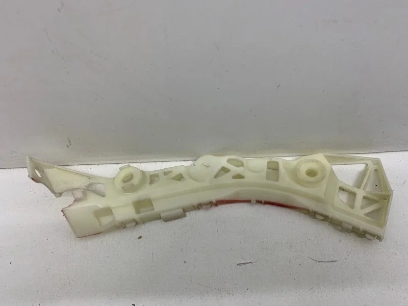 Кронштейн бампера Mazda 3 2003-2009 BP4K502H1 BK 1.6-2.0 Л, задний правый