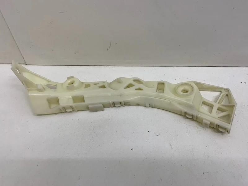 Кронштейн бампера Mazda 3 2003-2009 BP4K502H1 BK 1.6-2.0 Л, задний правый