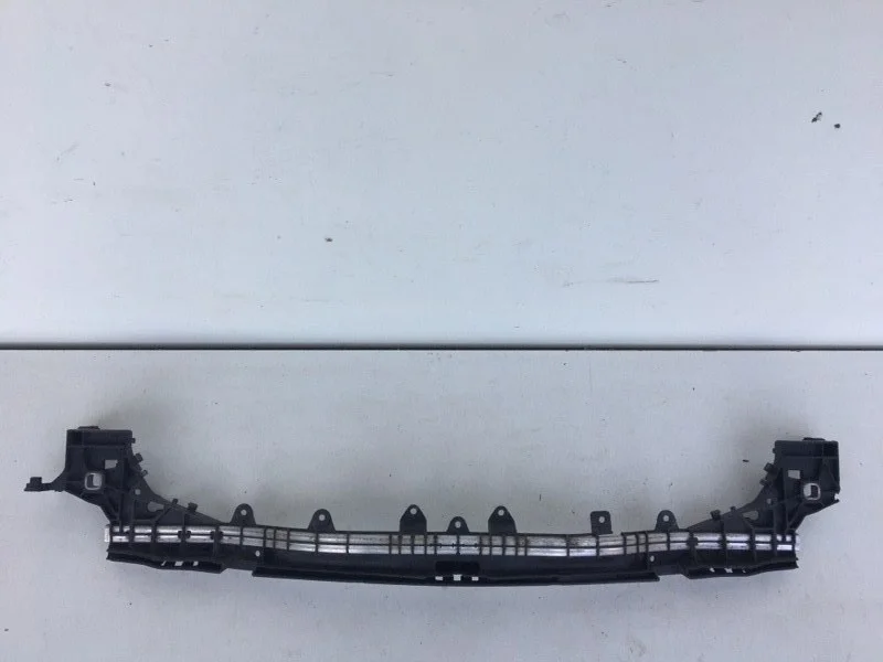 Кронштейн радиатора Mercedes-Benz C-klasse 2014-2018 A2056204101 W205, передний