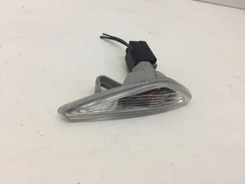 Повторитель поворота Mazda 6 2007-2013 GS1F51130 GH, передний левый