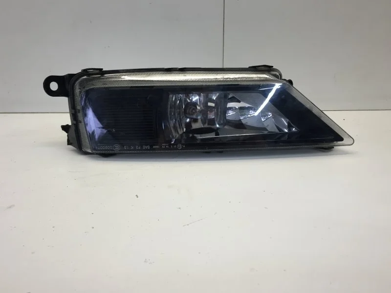 Фара противотуманная Volkswagen Tiguan 2016-2020