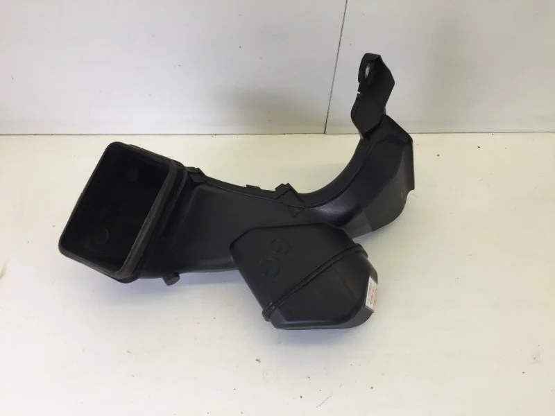 Воздухозаборник Toyota Camry 2017-2020 1775031060 XV70, передний