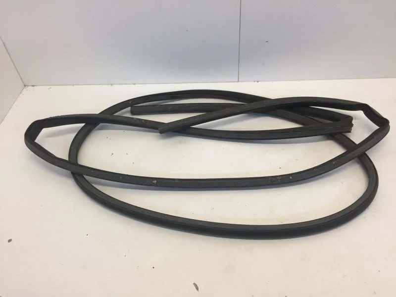 Уплотнитель двери BMW 3 series 2018-2022 41517482275 G20, передний левый