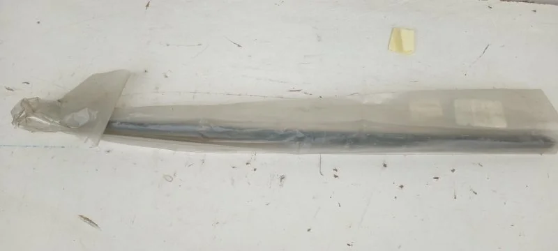 Молдинг двери Renault Logan 2005-2014 6001546709 1, задний