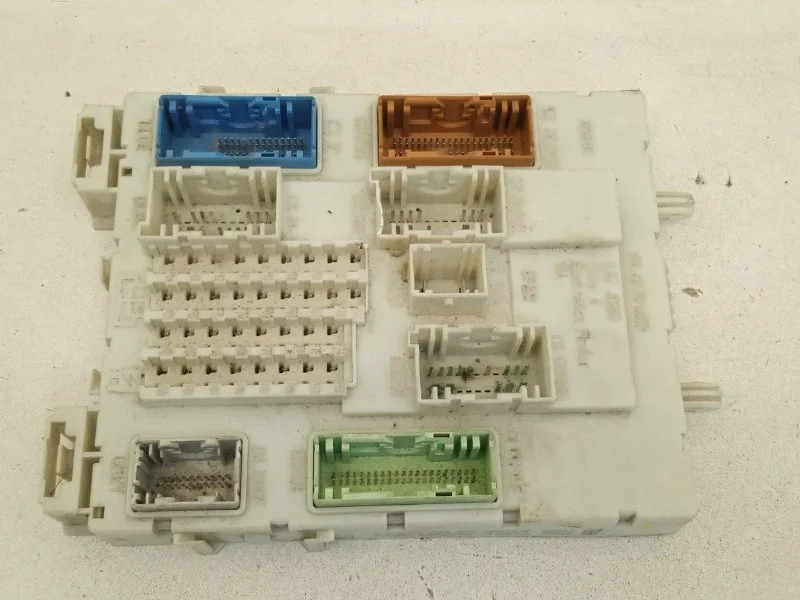 Блок предохранителей Ford Kuga 2012-2019 DV6T14A073BE 2