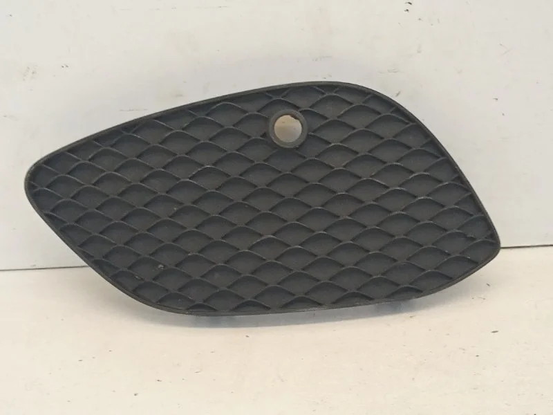 Решетка в бампер Mercedes-Benz GLC-klasse 2015-2019 A2538850122 X253, передняя левая