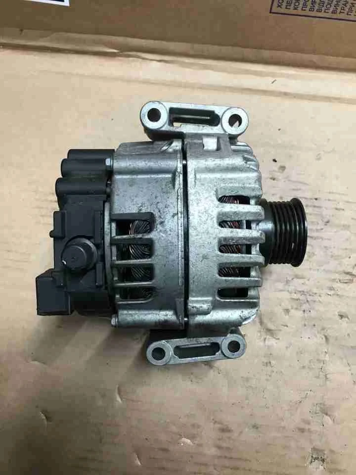 Генератор Audi B8 (2007—2012) 06B903016AB
; 06B903019EX; 06F903023F; 06F903023FX ALT