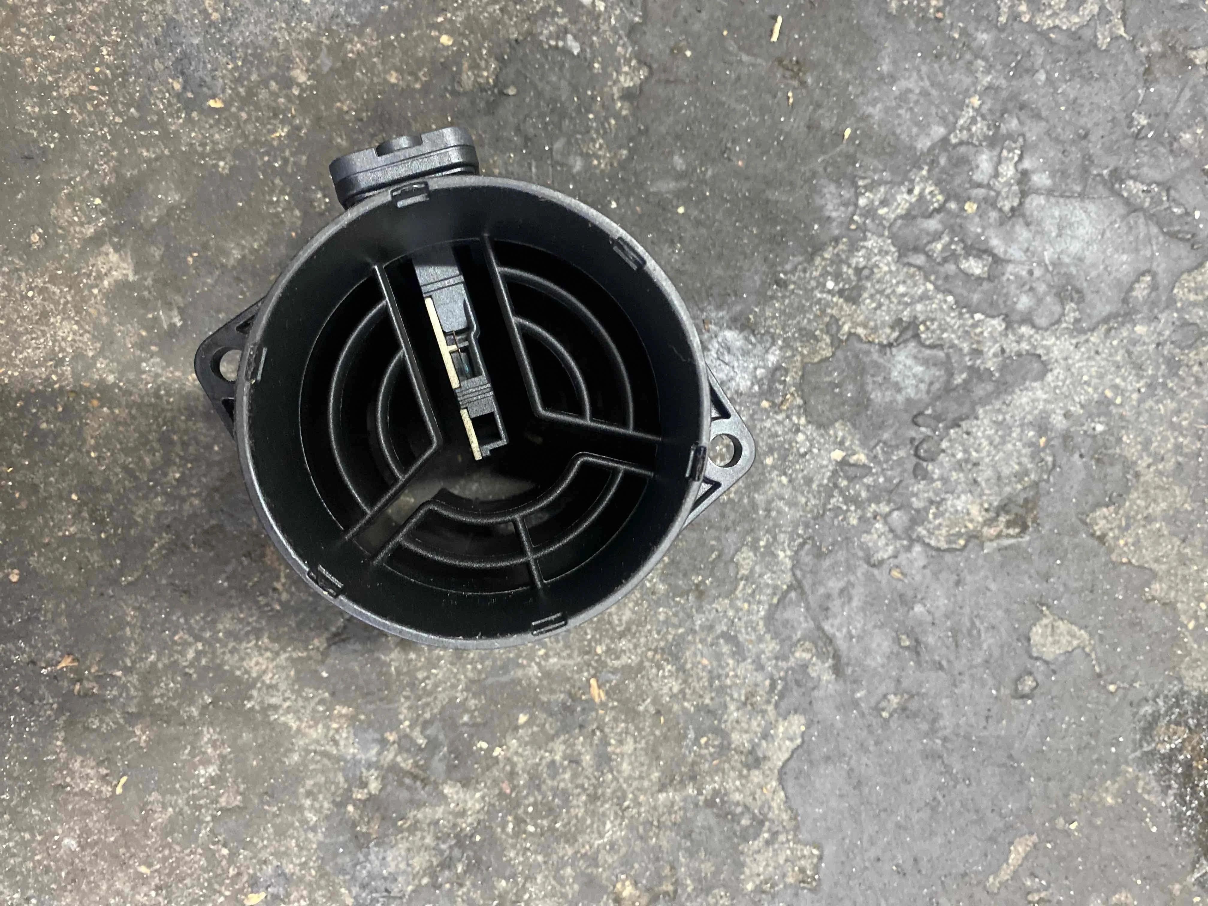 Расходомер воздуха Mercedes-Benz V167 (2018—2023) A6450900048 651960