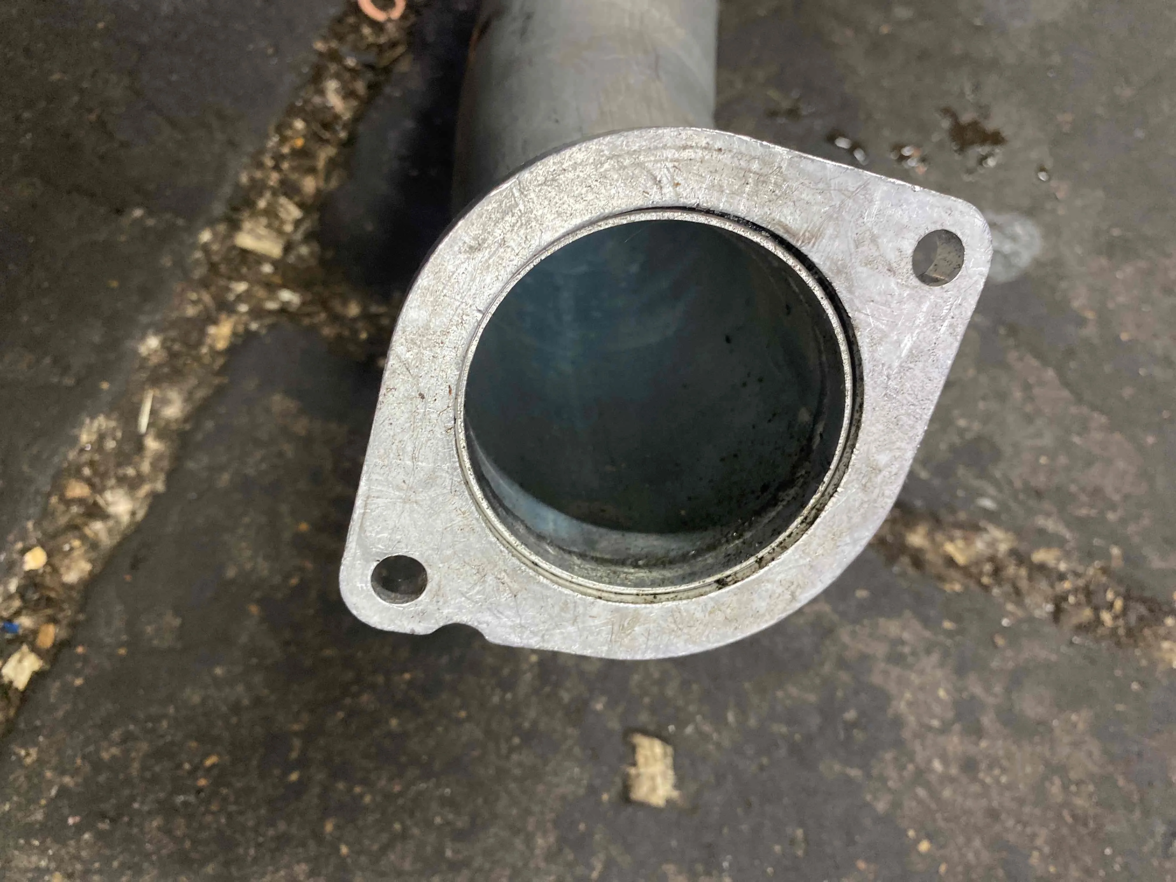 Патрубок интеркулера Mercedes-Benz W213/S213/C238/A238 (2016—2021) A6420908137 642