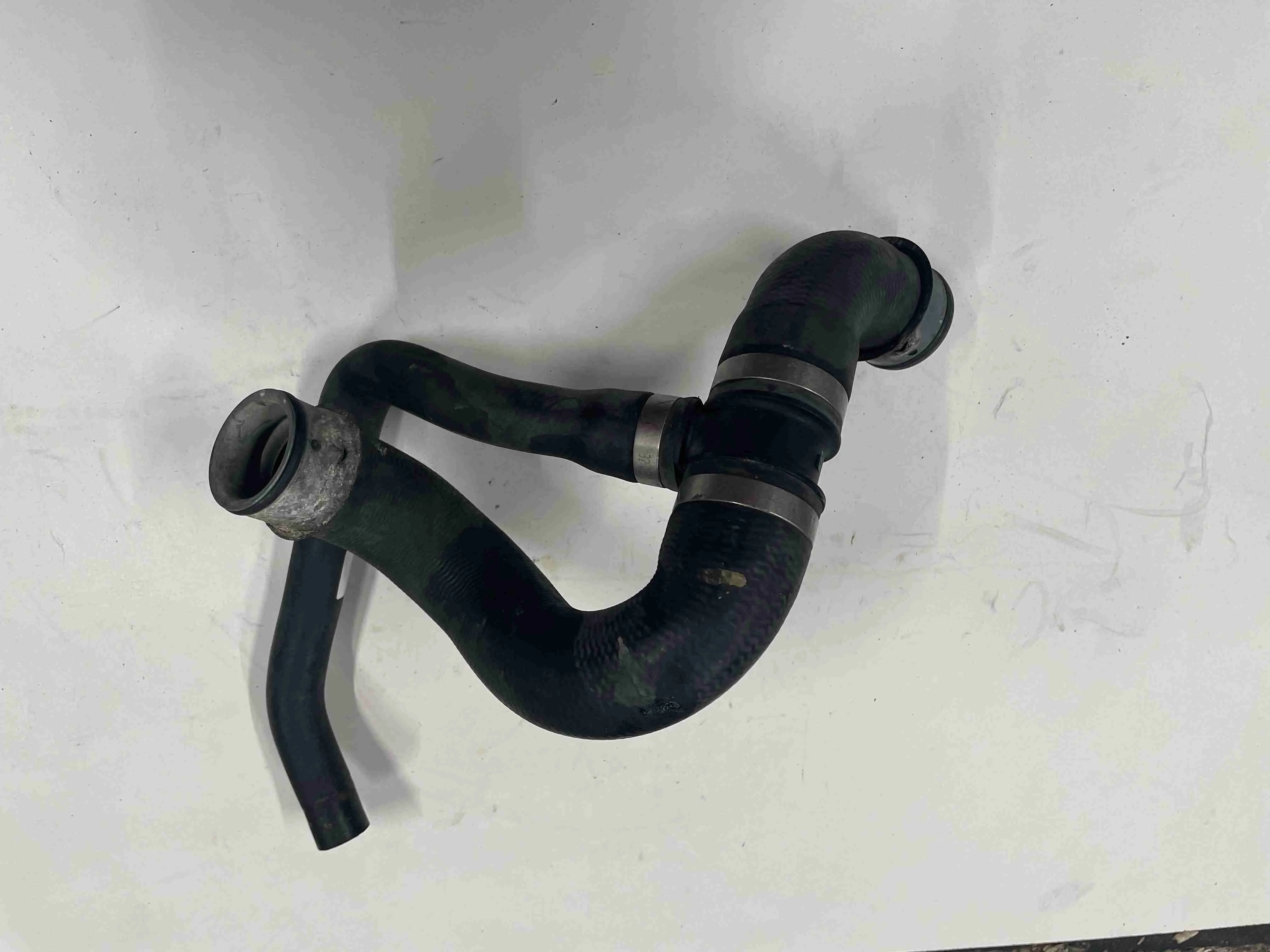 Патрубок (трубопровод, шланг) Mercedes-Benz W906 (2006—2019) A9065011482
 651