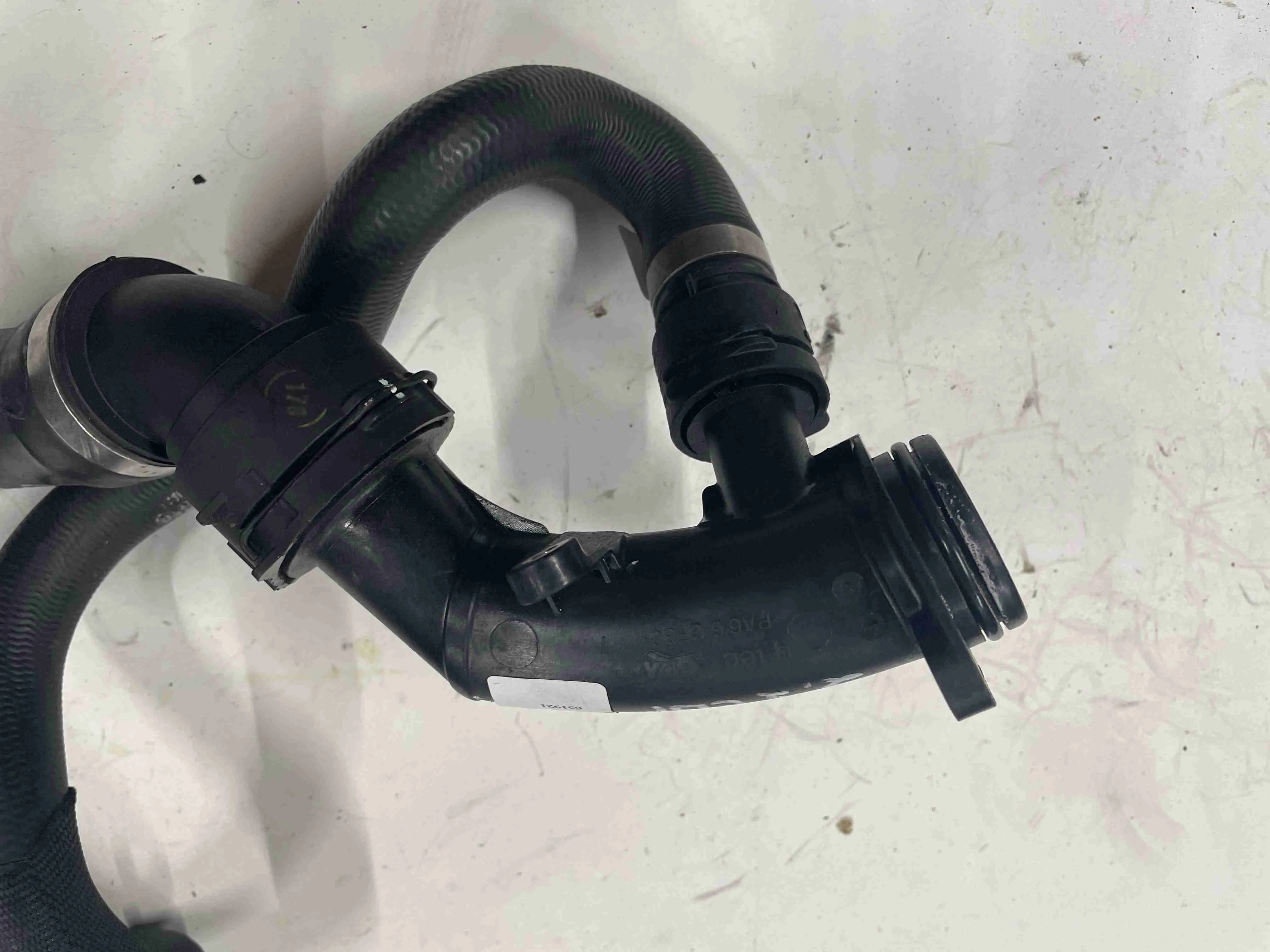 Патрубок (трубопровод, шланг) Mercedes-Benz X253 (2015—2019) A6512001051
 651921