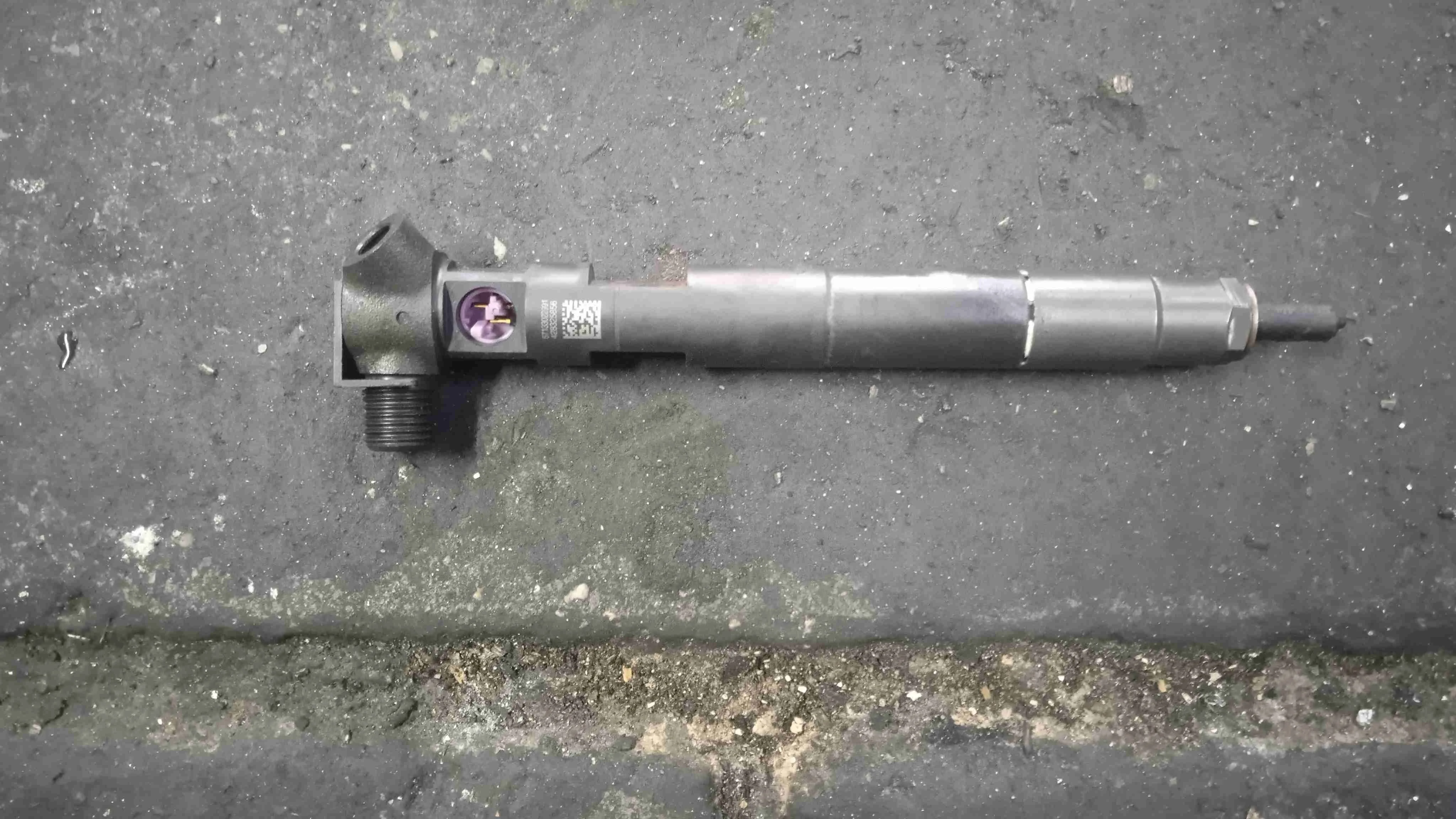 Форсунка Mercedes-Benz W205/S205/C205/A205 (2014—2018) A6510703287
 651921