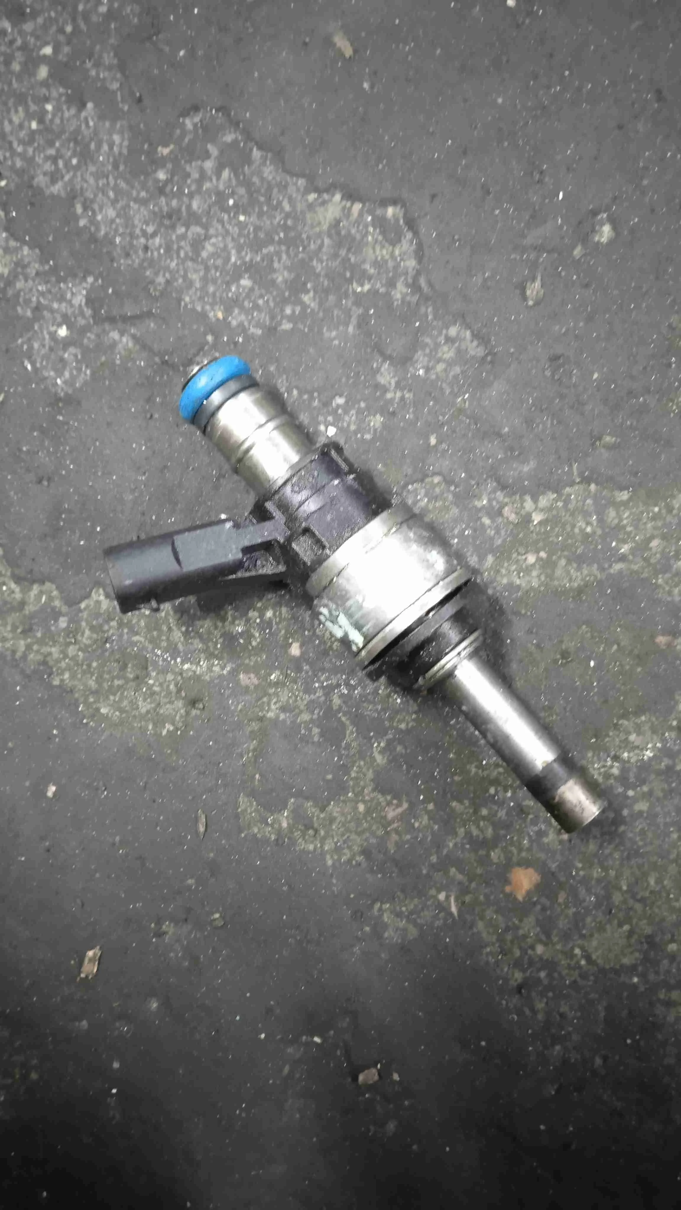 Форсунка Audi D4 рестайлинг (2013—2017) 079906036G
 CDRA