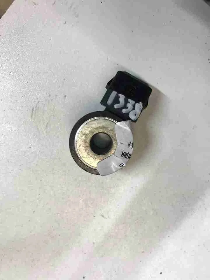 Датчик детонации Mercedes-Benz W205/S205/C205/A205 (2014—2018) A2709050900
 274