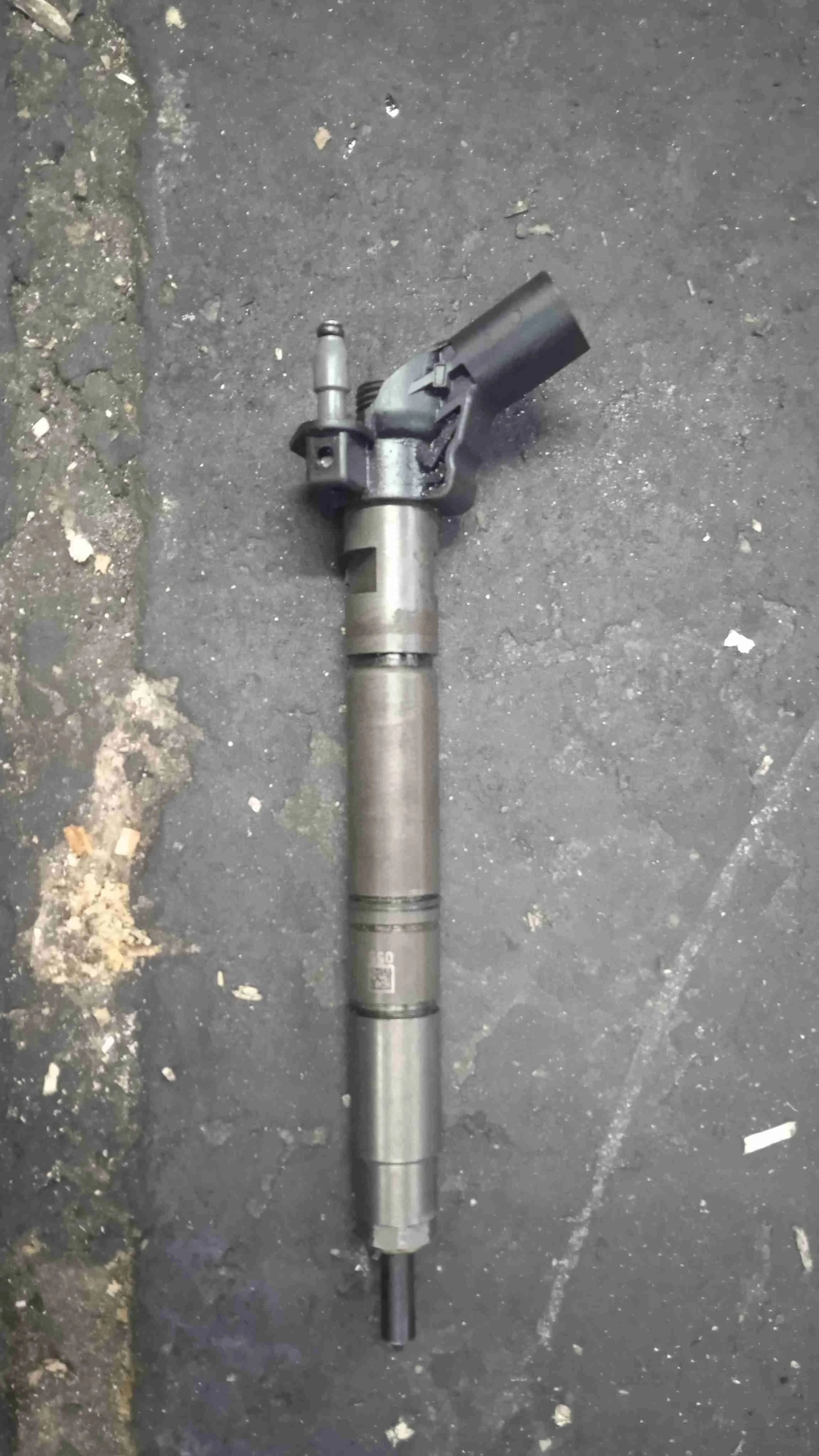 Форсунка Audi 4L рестайлинг (2009—2015) 059130277CD
 CJG