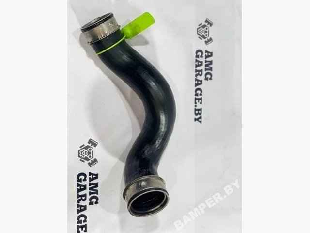 Патрубок интеркулера Mercedes-Benz W203/S203/CL203 (2000—2004) A2035281582