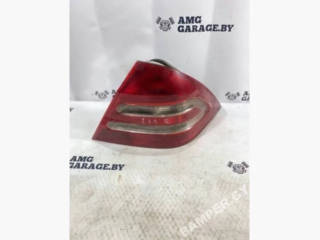 Фонарь задний правый Mercedes-Benz W203/S203/CL203 (2000—2004) A2038200264