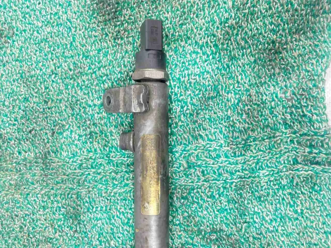 Топливная рампа Mercedes-Benz W221 (2005—2009) A6420700695,,0281002504