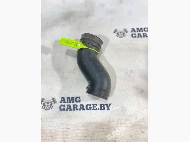 Патрубок воздушного фильтра Mercedes-Benz W164 (2005—2008) A1645051861