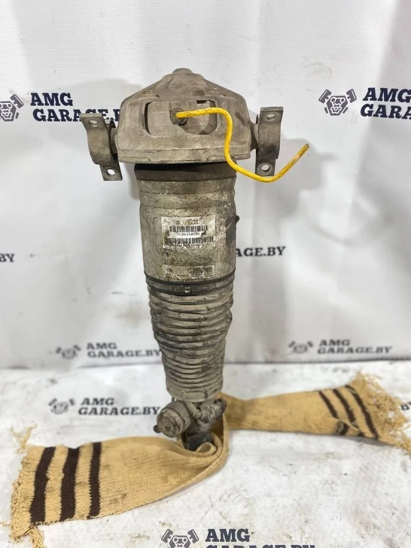 Пневмостойка задняя Audi 4L (2005—2009) 7l8616020c