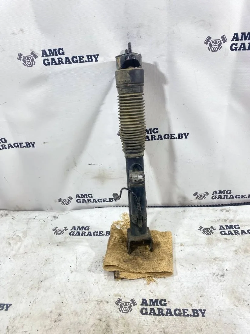 Амортизатор задний Mercedes-Benz W166 (2015—2018) A1663261300