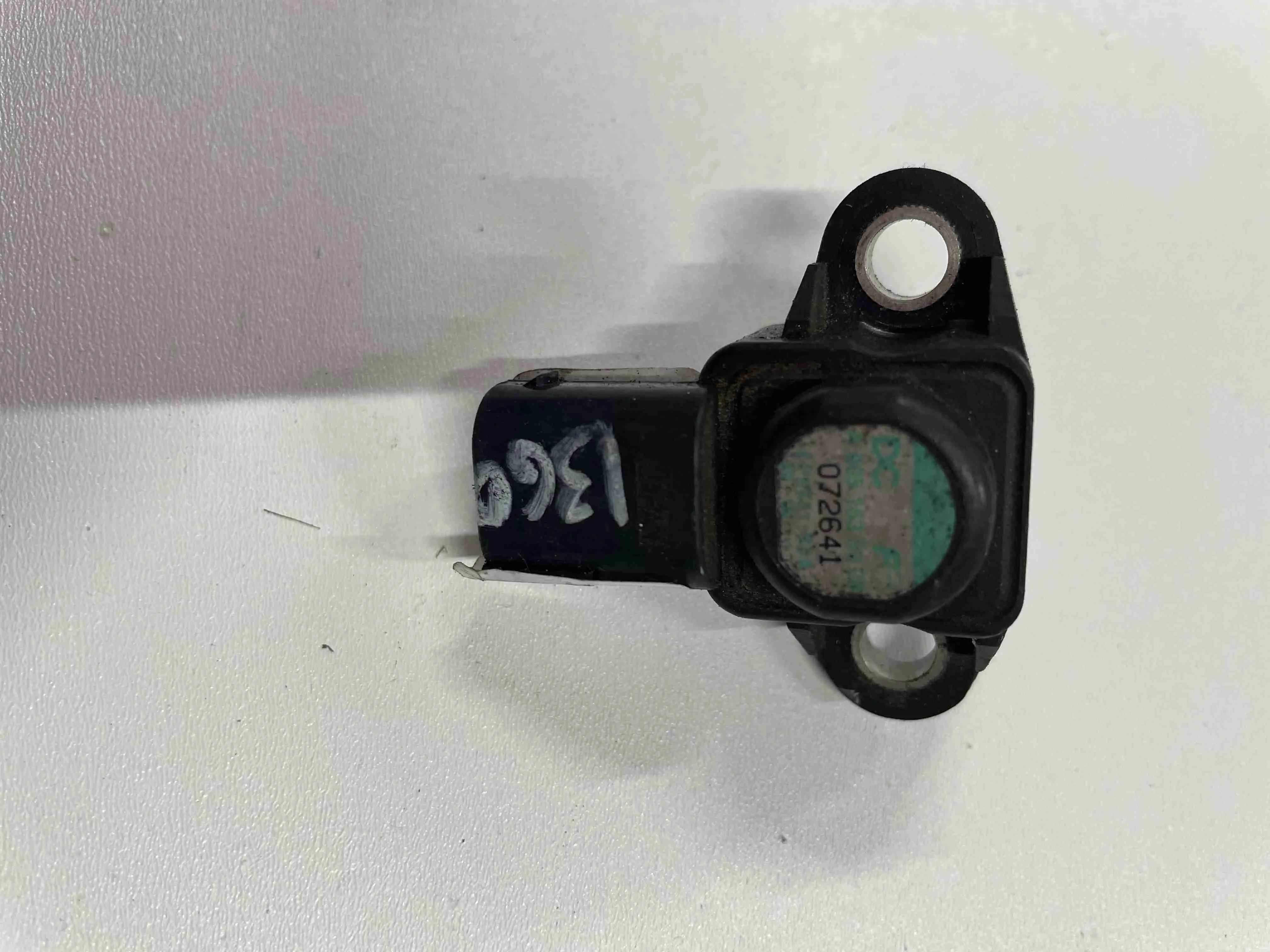 Датчик абсолютного давления Mercedes-Benz W906 (2006—2019) A0061539728
; A0051535028 651