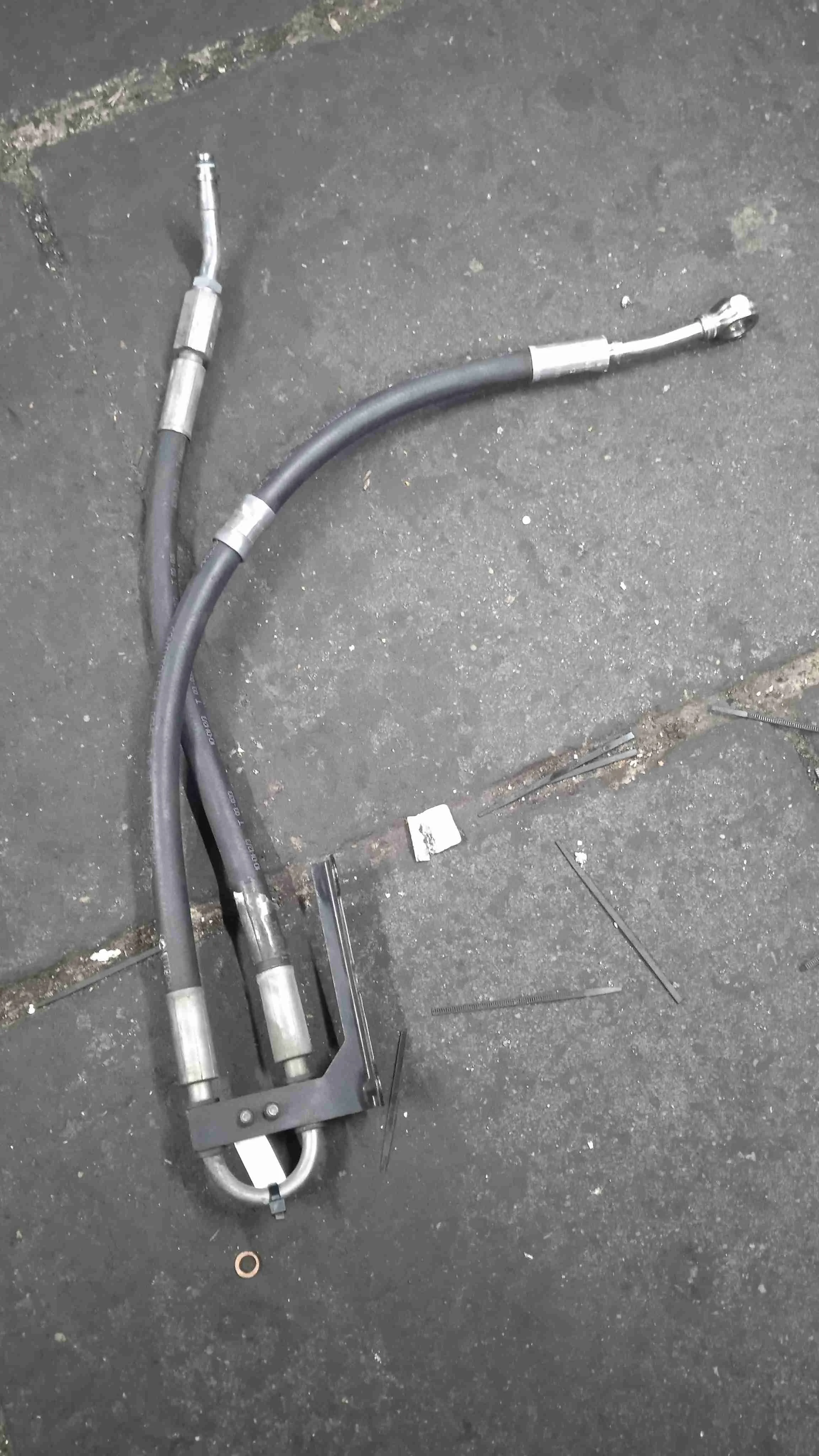 Шланг гидроусилителя высокого давления Mercedes-Benz X164 (2006—2009) A1644602224
; A1644600524 272