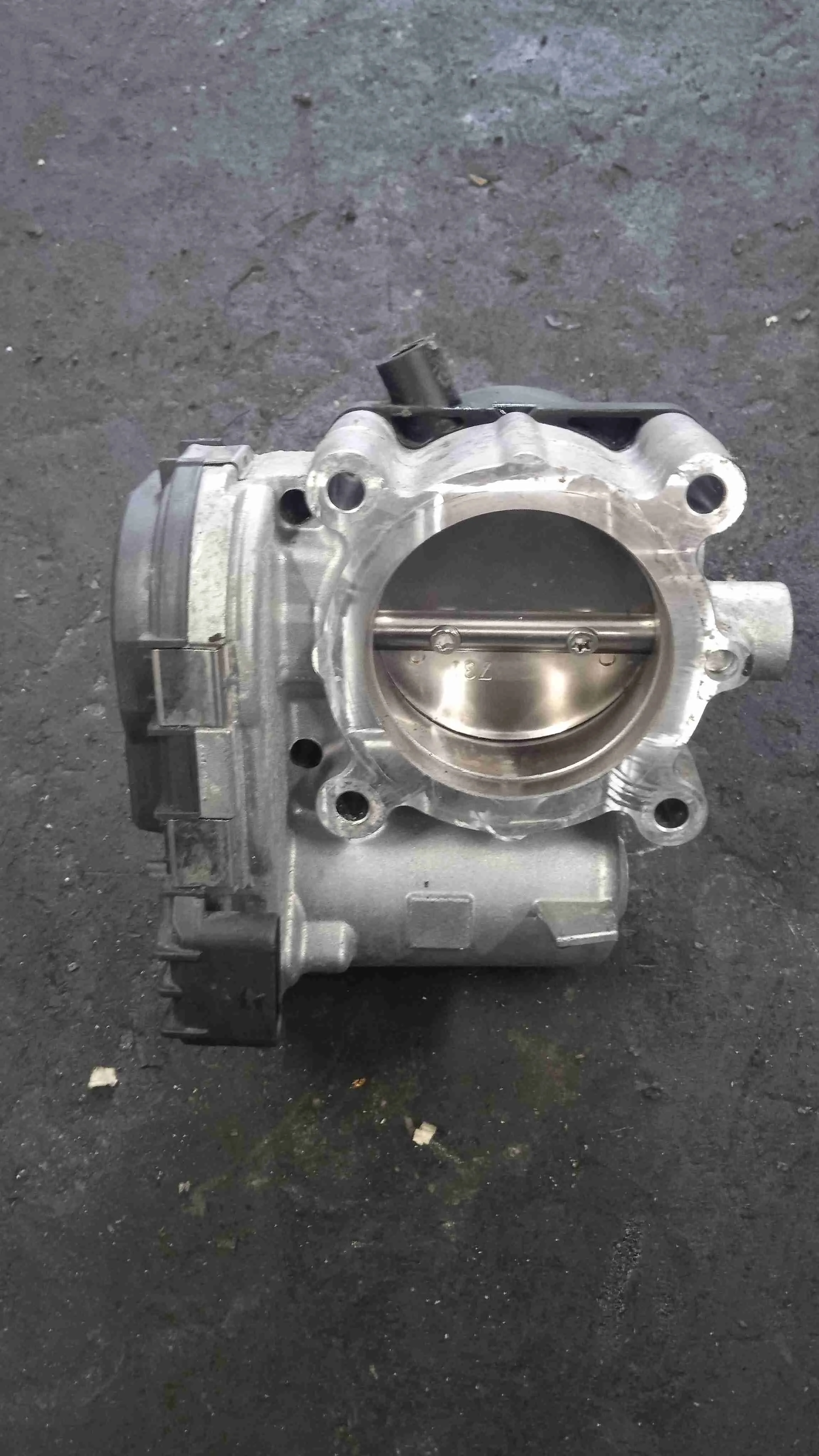 Заслонка дроссельная Mercedes-Benz C117/X117 рестайлинг (2016—2019) A2701410025
 270910