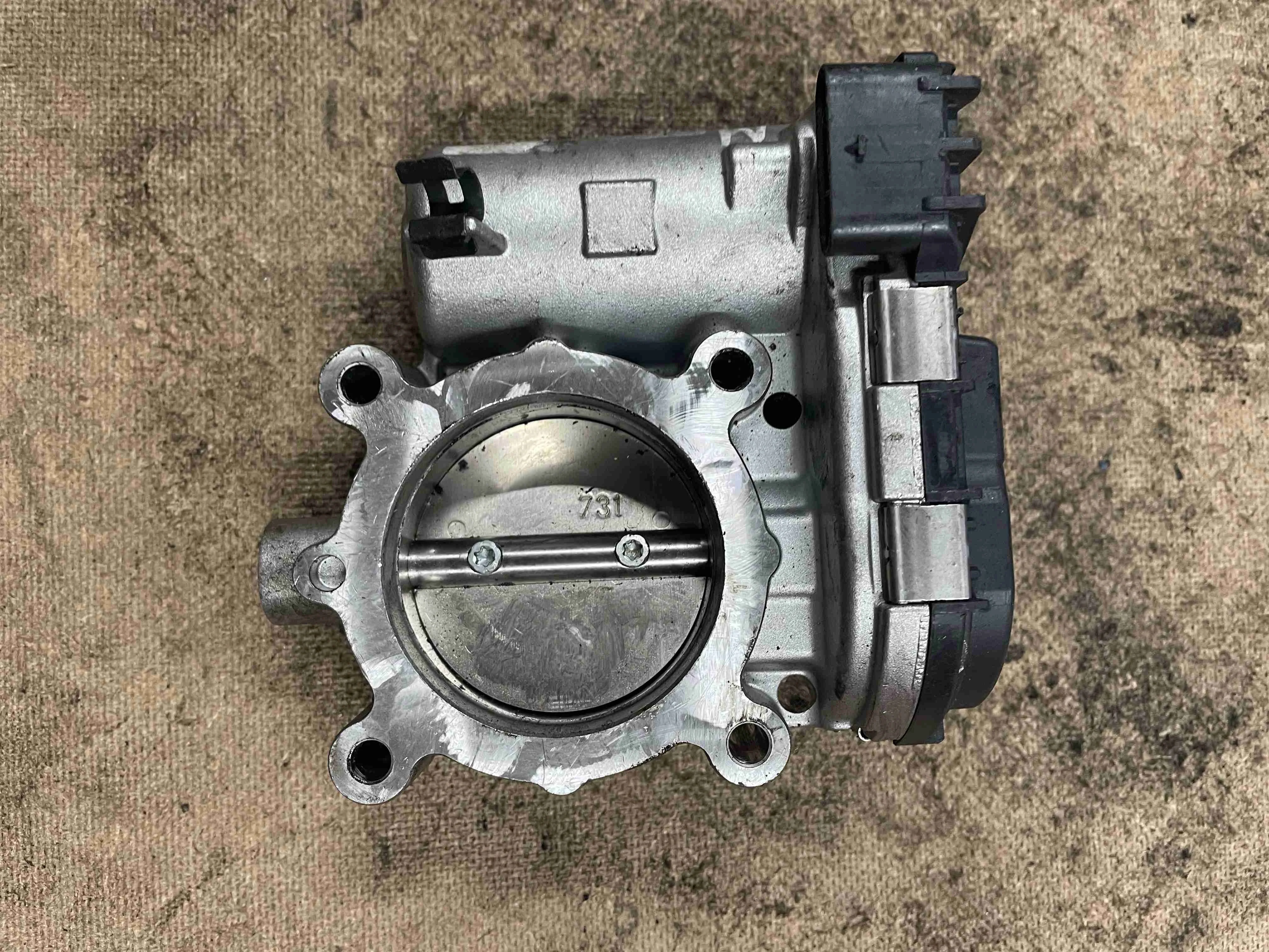Заслонка дроссельная Mercedes-Benz C117/X117 рестайлинг (2016—2019) A2701410025
 270