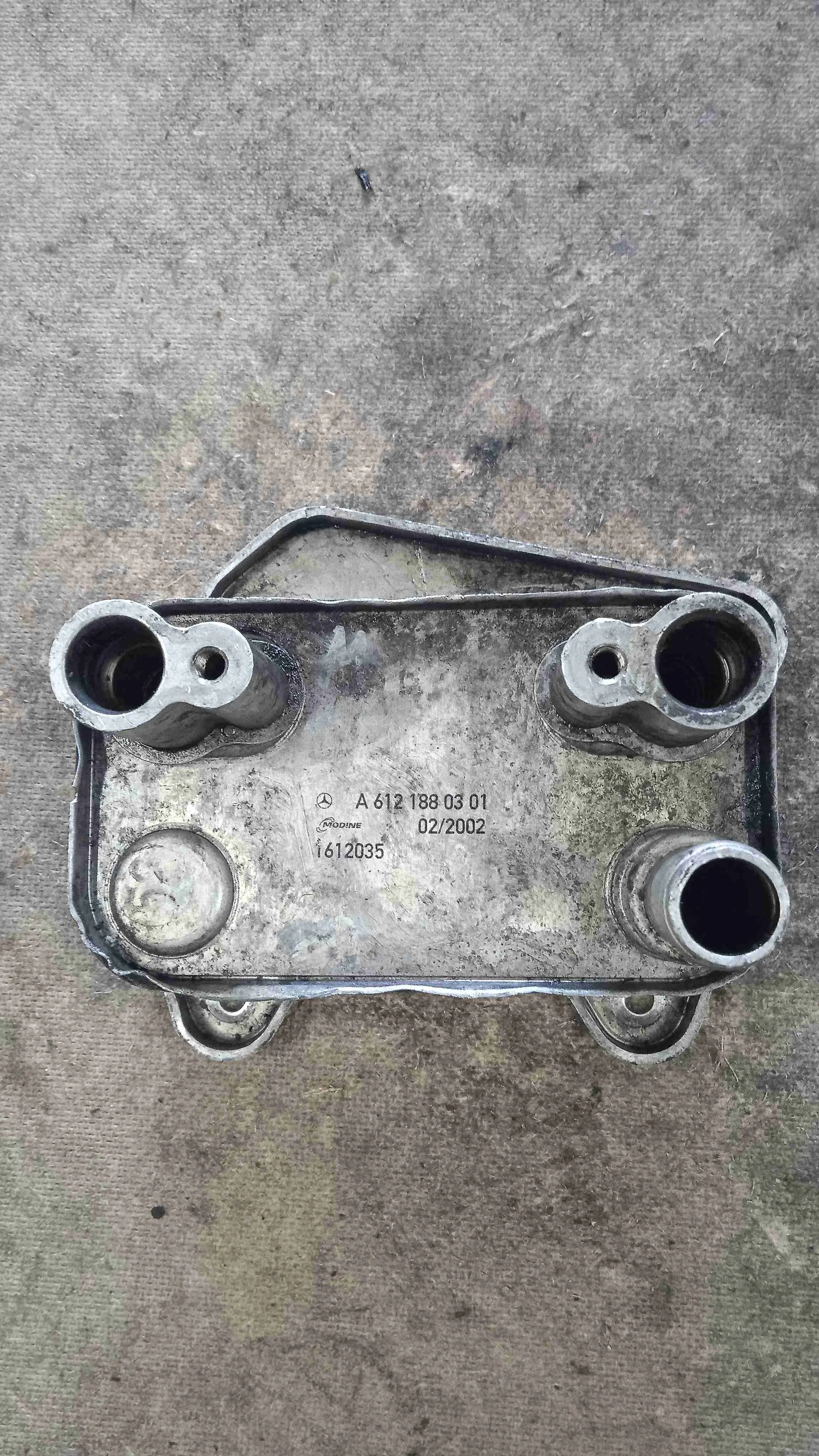 Теплообменник Mercedes-Benz W203/S203/CL203 (2000—2004) A6121880301
 612