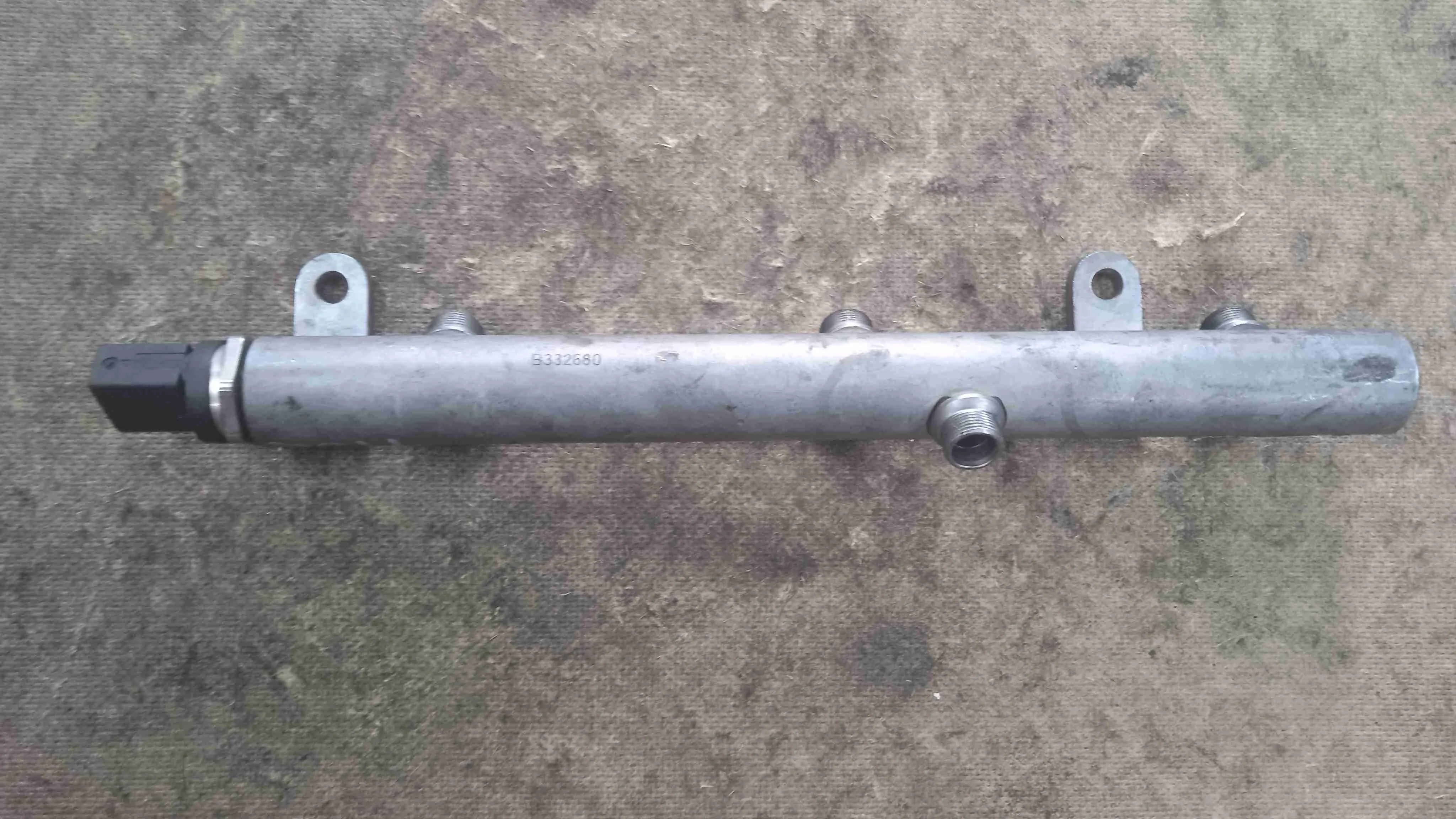 Топливная рампа Mercedes-Benz X166 (2012—2016) A6420703095
 642826