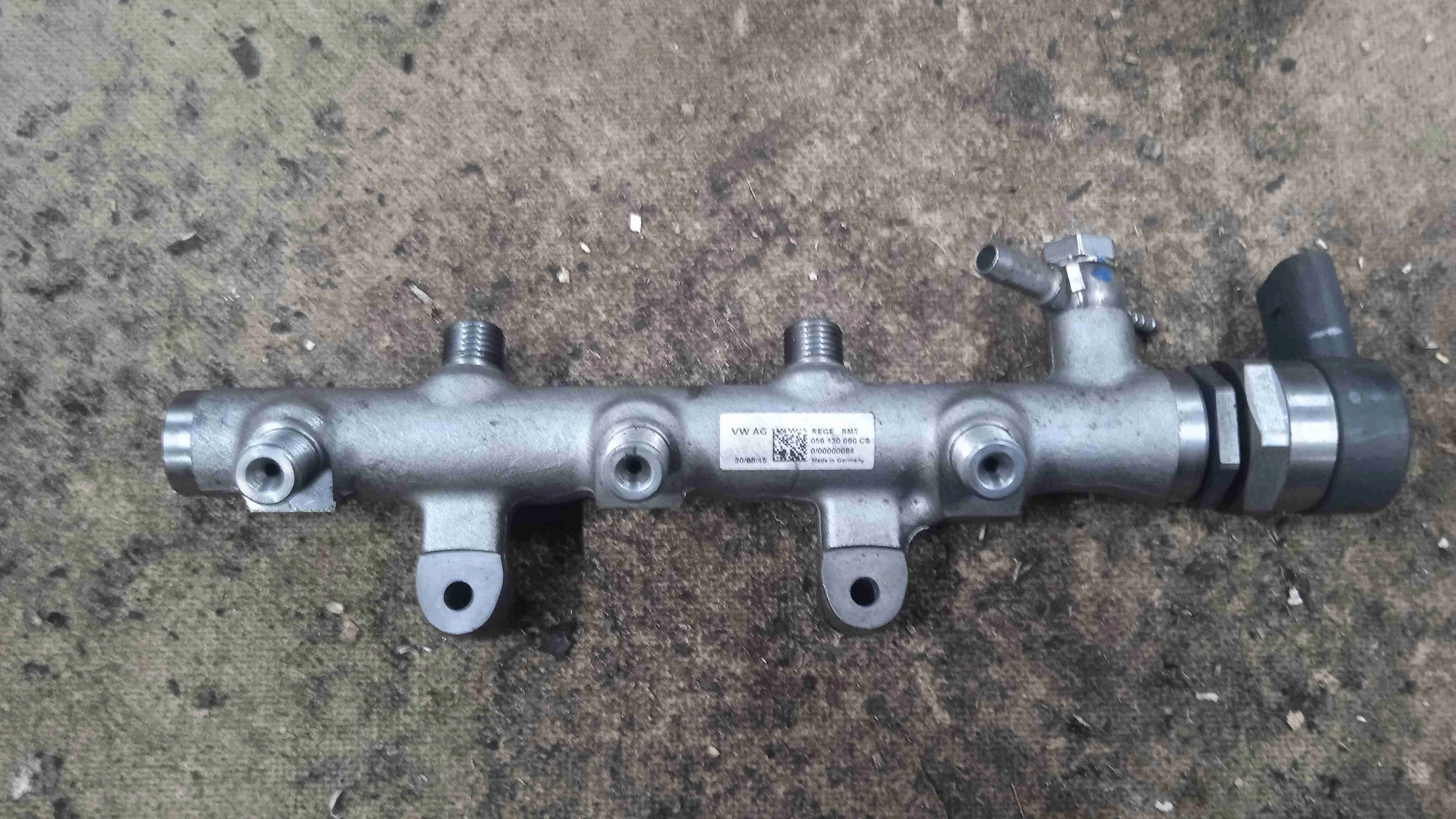 Топливная рампа Volkswagen II рестайлинг (2014—2018) 059130090CS
 CVM