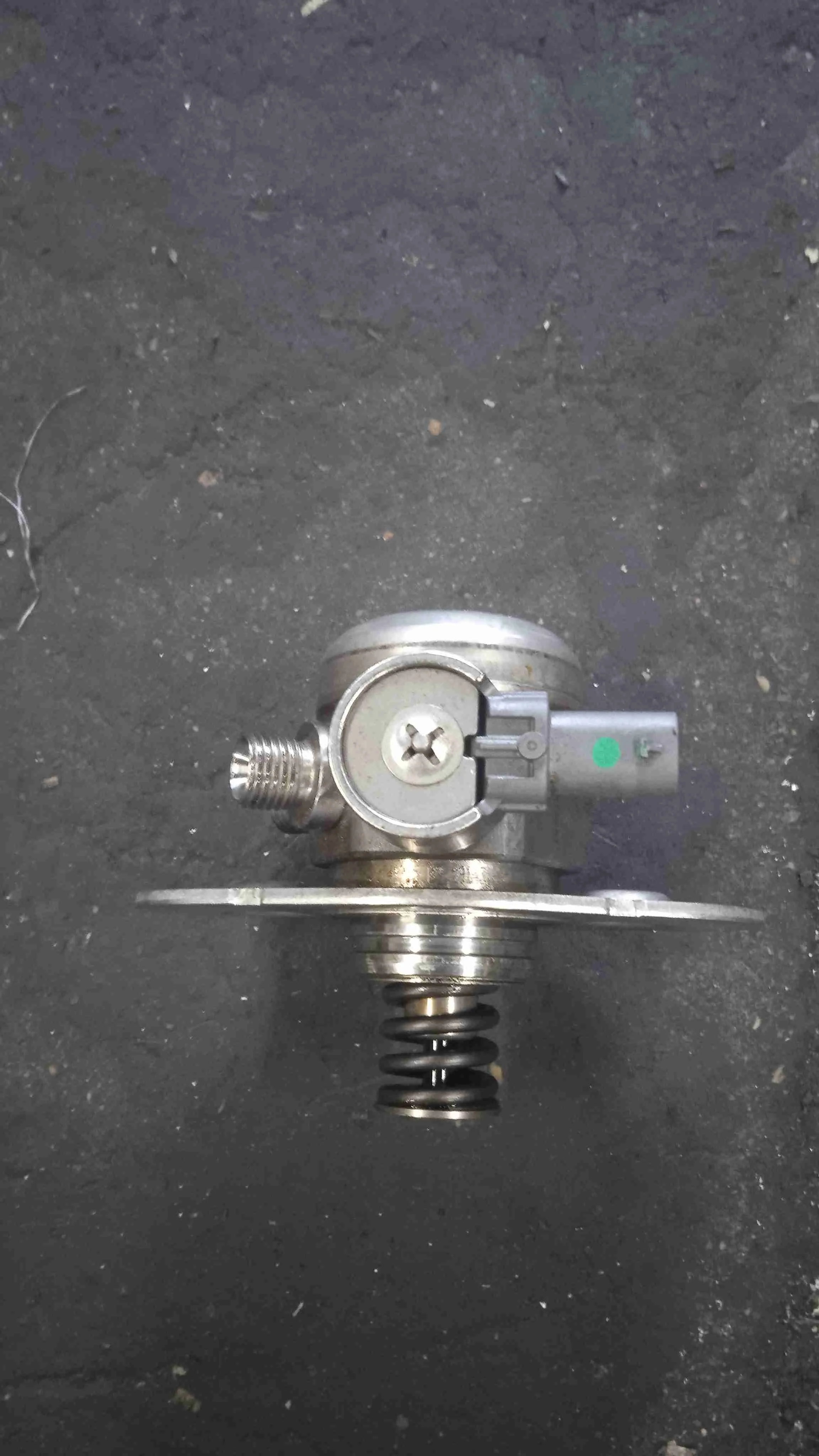 ТНВД BMW F30/F31 (2011—2015) 13518604229
 N20B20A