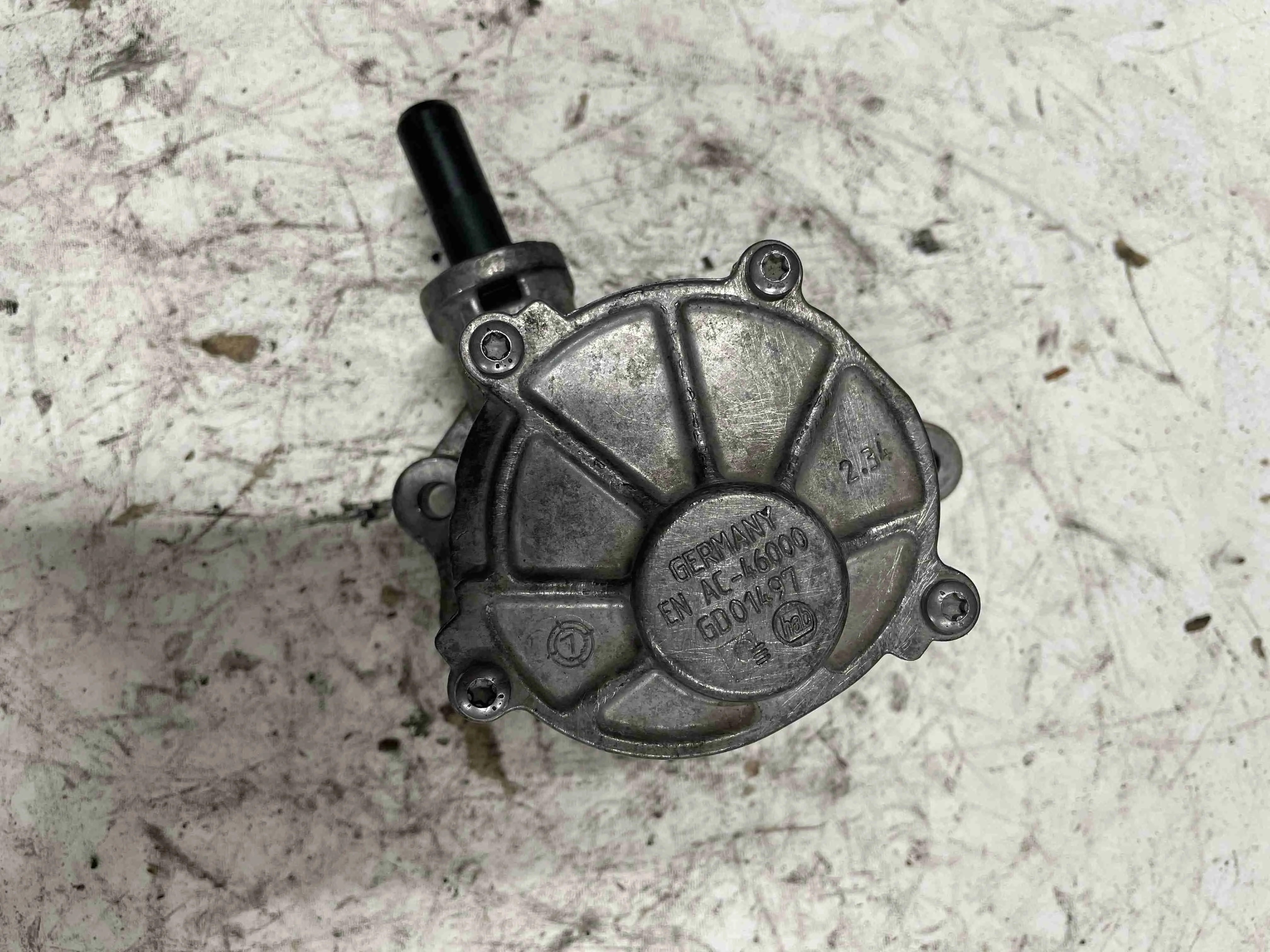 Насос вакуумный Mercedes-Benz W906 (2006—2019) A6512300465
 651