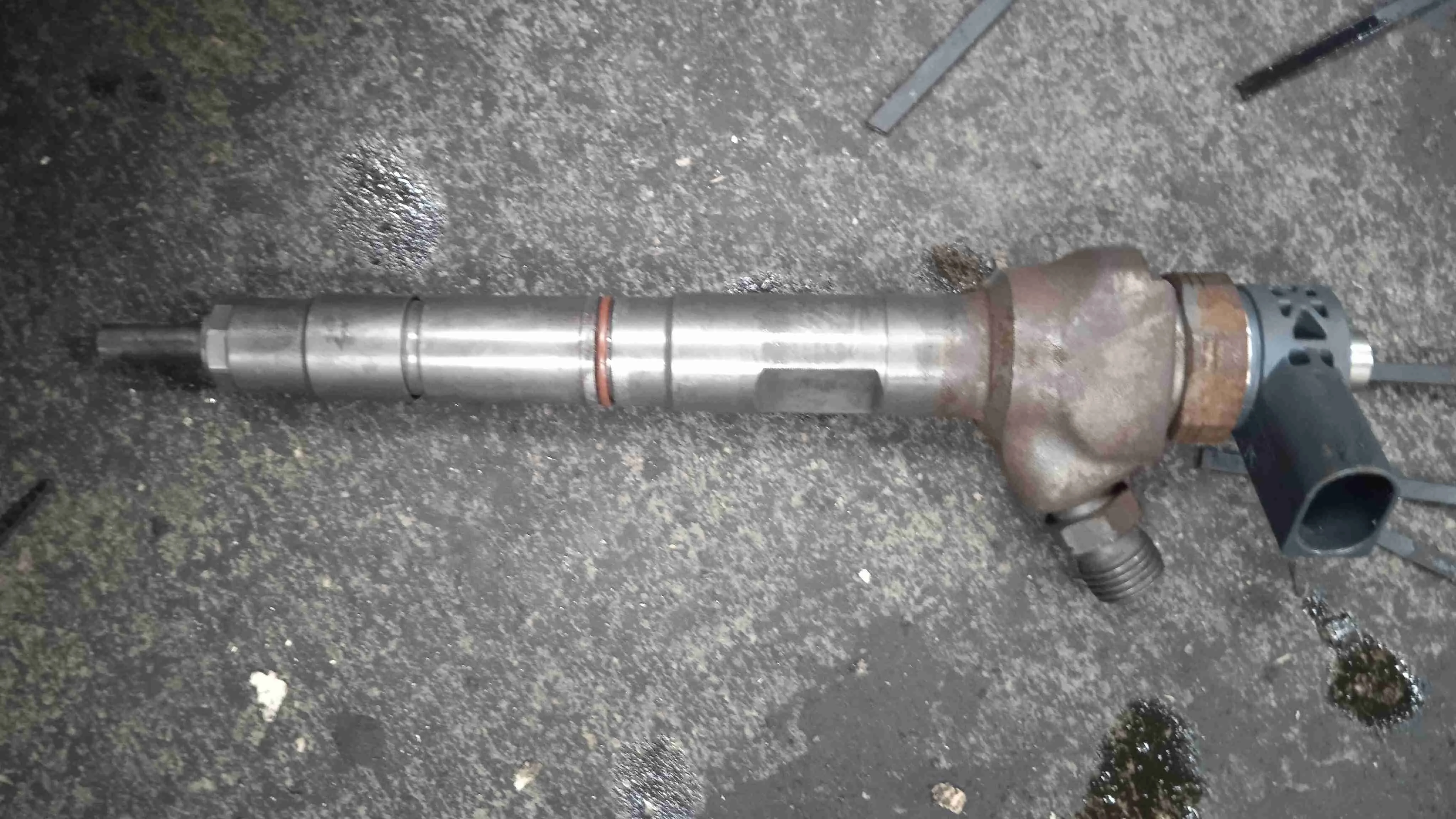 Форсунка Volkswagen I рестайлинг (2011—2018) 03L130277J
 CFFB