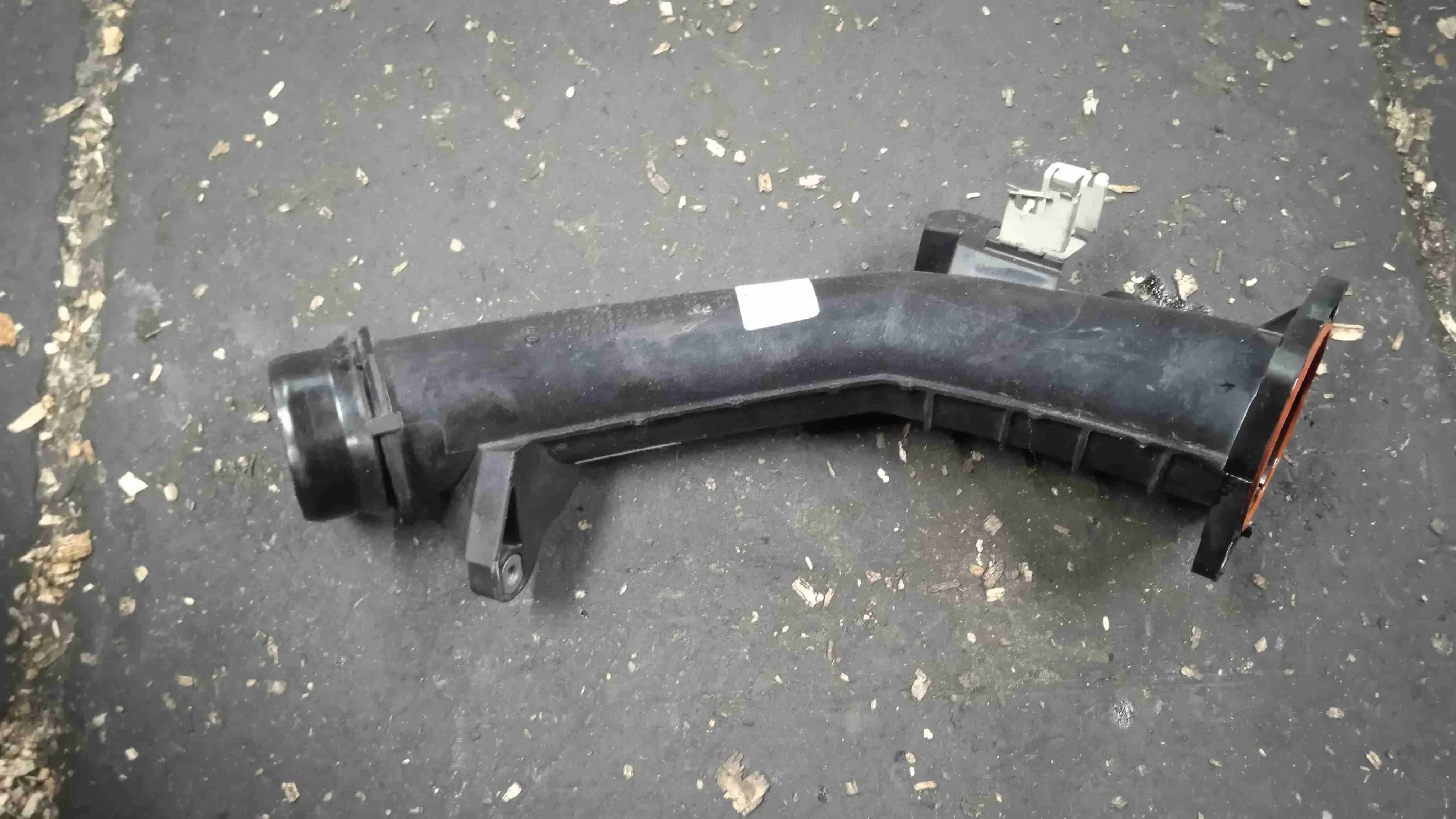 Патрубок (трубопровод, шланг) Mercedes-Benz C117/X117 рестайлинг (2016—2019) A2700900844
 270910