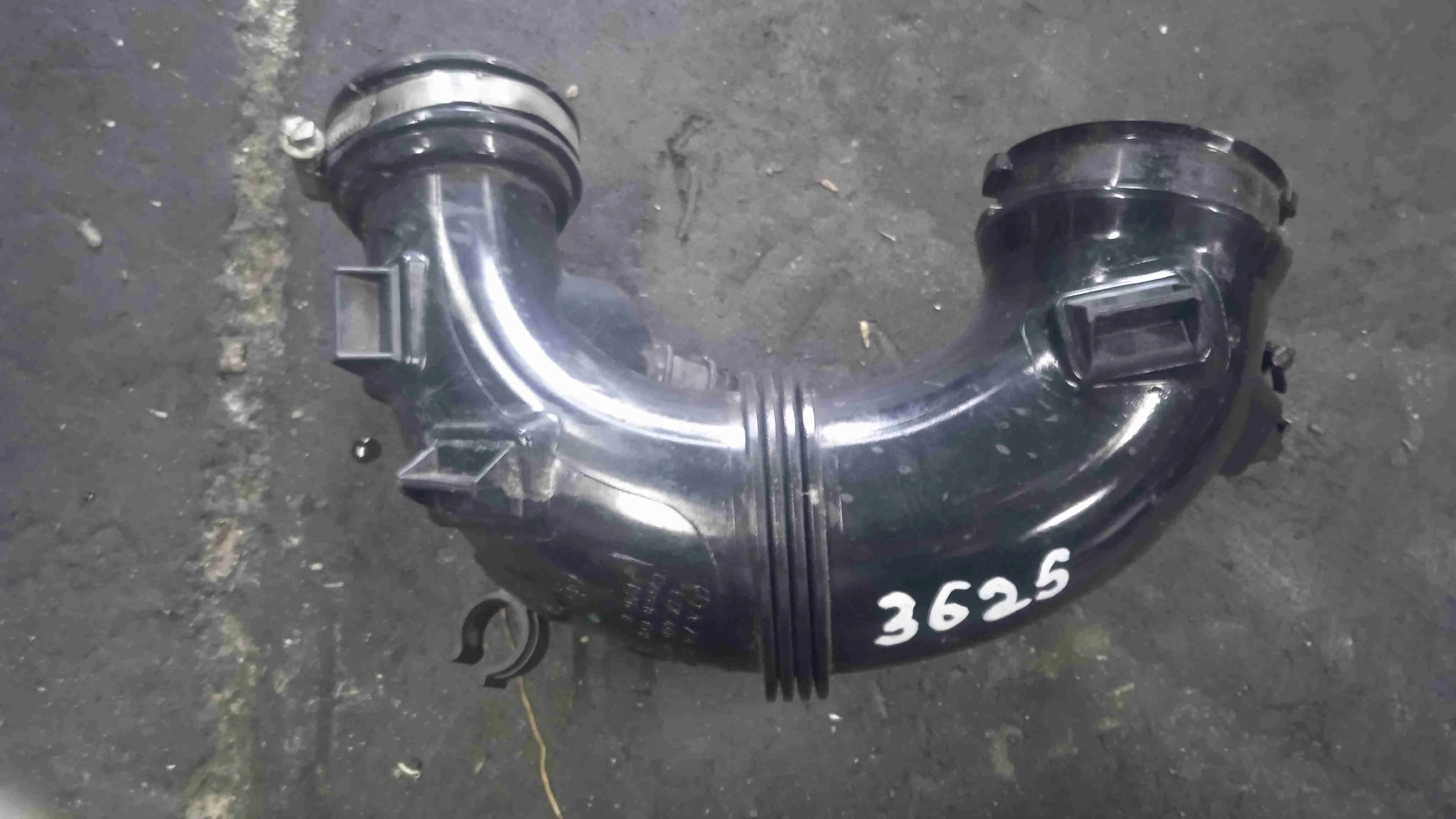 Патрубок (трубопровод, шланг) Mercedes-Benz W205/S205/C205/A205 (2014—2018) A2740900929
 274920