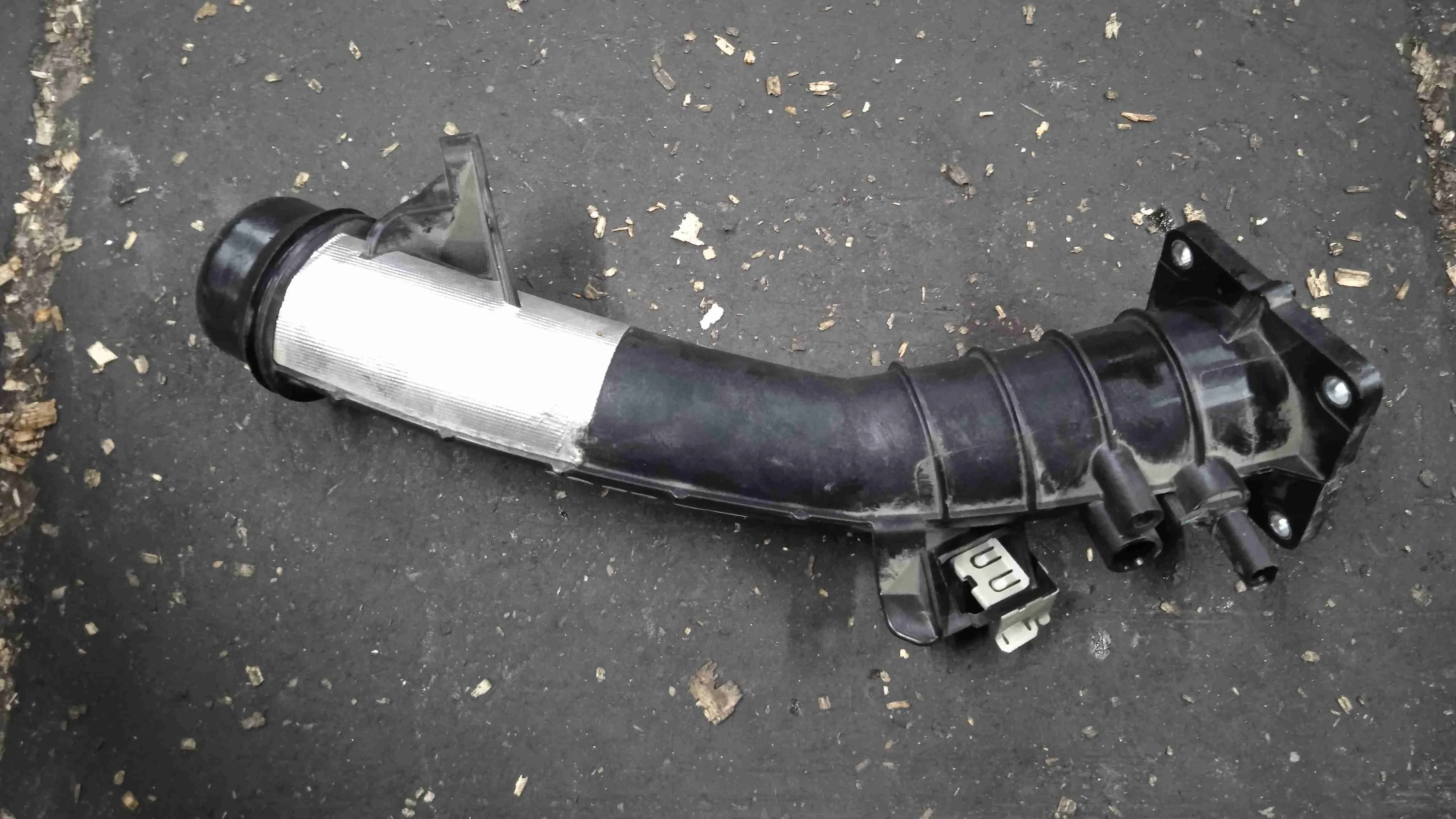 Патрубок (трубопровод, шланг) Mercedes-Benz C117/X117 рестайлинг (2016—2019) A2700900844
 270910